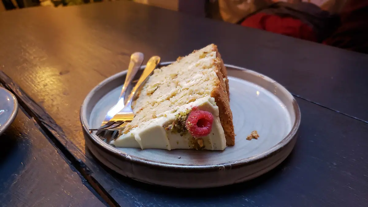 Top Tier Cakes – eggless cake shop in Burnhill, Rutherglen